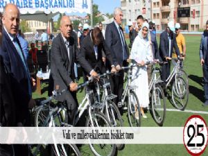 Vali ve milletvekillerinin bisiklet turu
