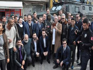 Sanatçılar Mehmetçike destek için sınırda