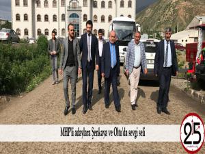 MHP'li adaylara Şenkaya ve Oltu'da sevgi seli