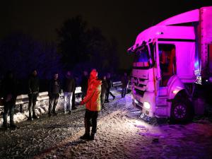 TEMde zincirleme trafik kazası: 1 ölü, 19 yaralı