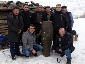 Erzurumda 2 bin 500 yıllık Taş Baba heykeli bulundu