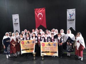 Erzurumda halk oyunları rüzgarı