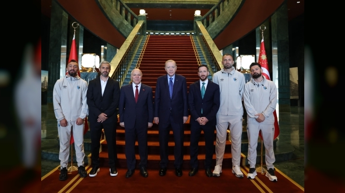 Cumhurbaşkanı Erdoğan, Erzurumspor heyetini kabul etti