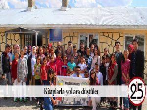 Kitaplarla yollara düştüler