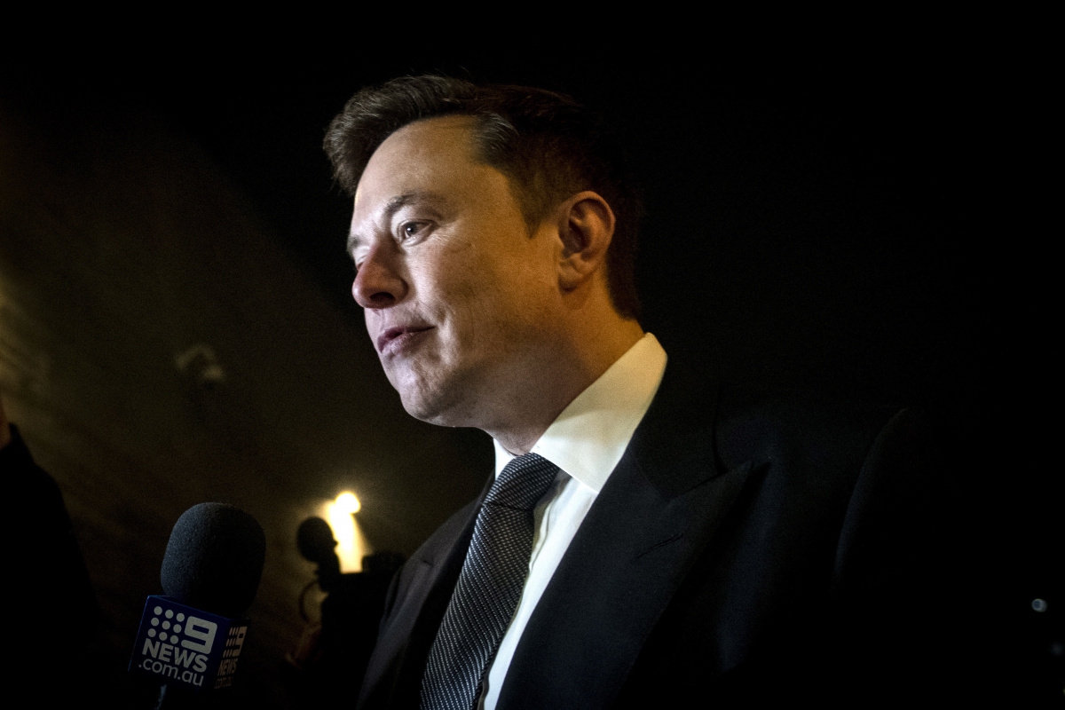 Elon Musk, Twitter'ı 44 milyar dolara satın almak için anlaştı