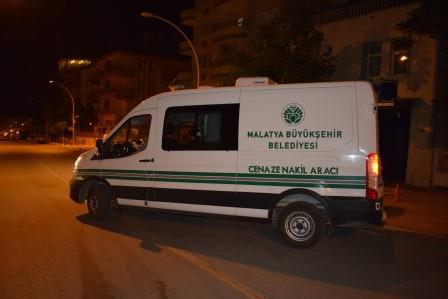 Arkadaşlık kurmak istediği kızın babasını öldürdü