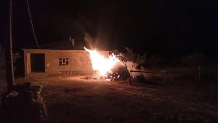 Muradiye’de ahır ve samanlık kundaklandı