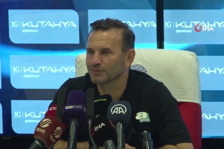 Okan Buruk: 'Takım oyununu her geçen gün ortaya koyuyoruz'