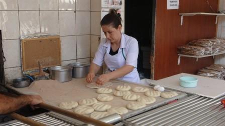 Eşine yardıma gitti usta oldu