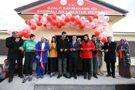 Kadınların üretim yapacağı merkez törenle açıldı