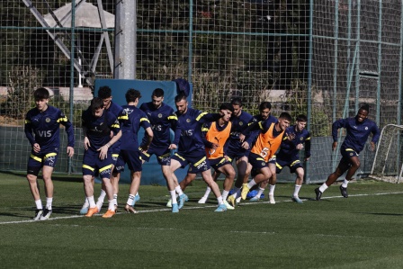 Fenerbahçe, Sivasspor maçı hazırlıklarını sürdürdü