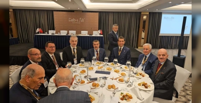 Bakan Tekin: "Sınavlarda yapay zeka destekli açık uçlu sorular olacak"