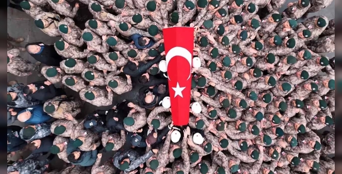 Şehit polise silah arkadaşlarından duygusal veda
