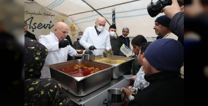 Erzurum Büyükşehir Belediyesi’nden Ramazan’da gönül sofrası: Her gün 5 bin kişiye iftar