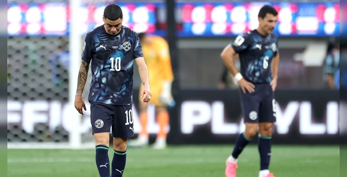 Almiron'un kırmızı kartı, FIFA Dünya Kupası'nda ilk