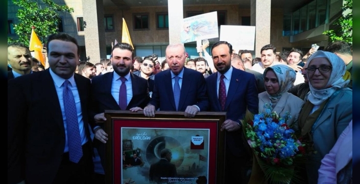Gençlerden Cumhurbaşkanı Erdoğan’a Babalar Günü sürprizi
