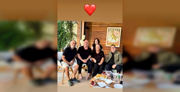 Kalp krizi geçiren Cem Yılmaz’dan mutlu aile fotoğrafı
