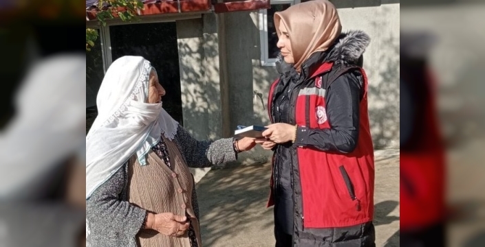Erzurum’da "Çınarlarımızla Bir Ömür Bir Dua" projesiyle büyüklerin kapısı çalınıyor