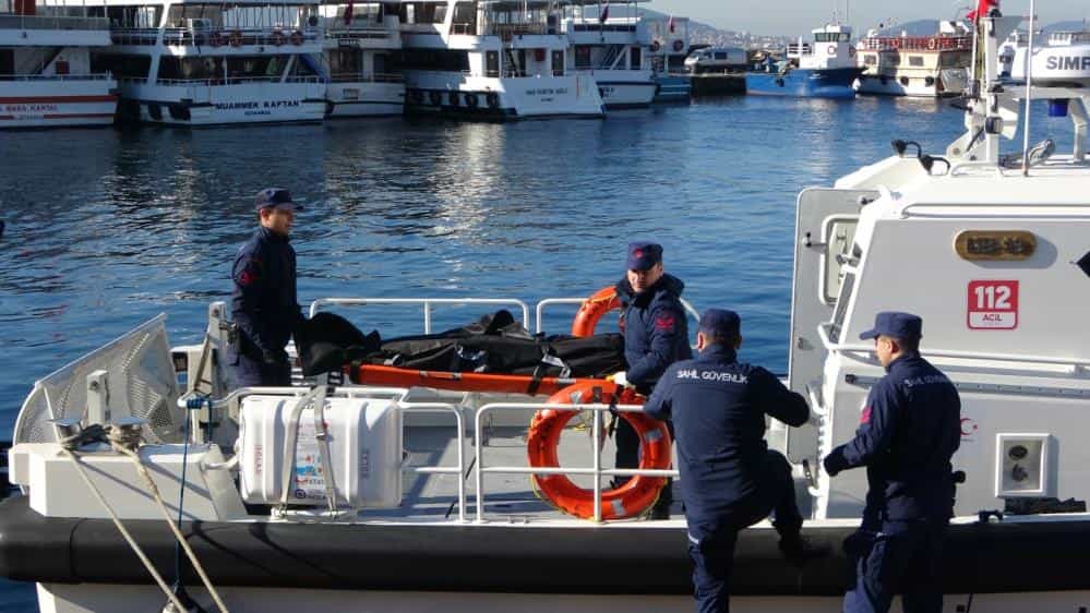 Kartal açıklarındaki yük gemisinin kaptanı gemide ölü bulundu