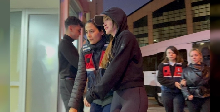 Uyuşturucudan gözaltına alınan ünlüler sağlık kontrolünden geçirildi