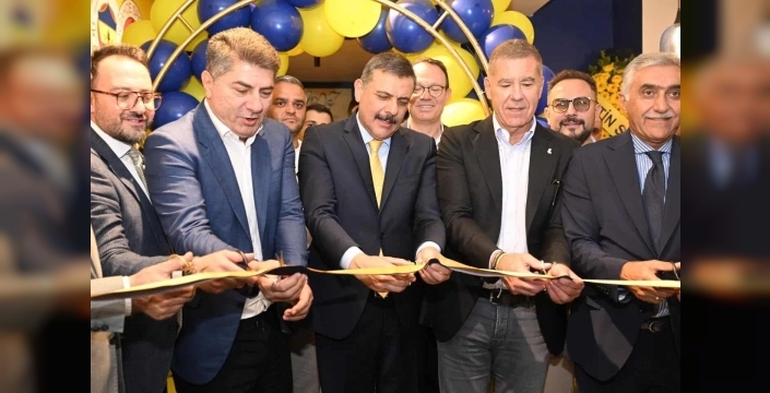 Vali Çiftçi, Erzurum Fenerbahçeliler Derneğinin açılış törenine katıldı