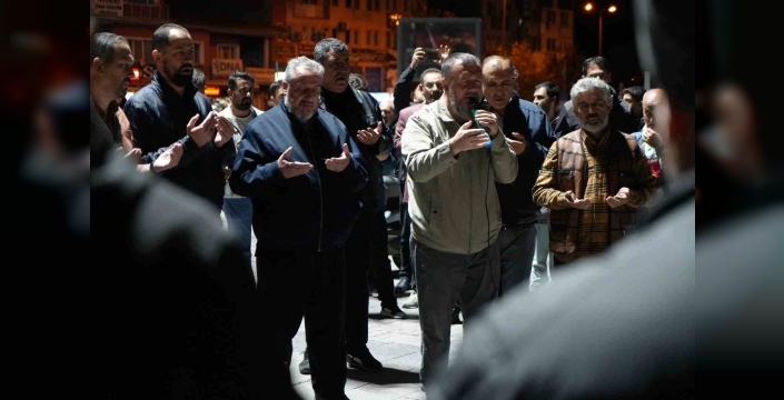 Vatandaşlar, Sumud Filosu’na saldıran İsrail’i protesto etti